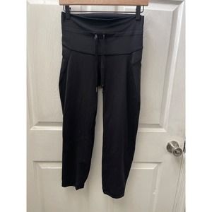 Lululemon 35801 106259 Z4 black cropped drawstring leggings size 6‎